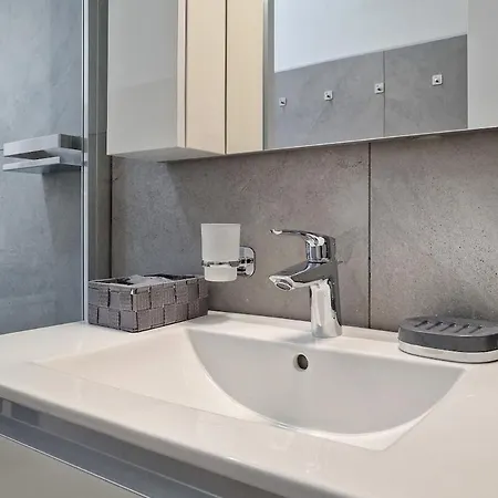 Viale Varese - In Pieno Centro * Como